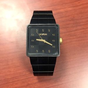 Nixon watch